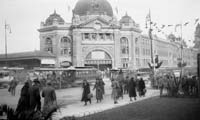 Flinders St Station_Env 3352_c1925_web